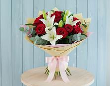 Букет цветов из:  Лилии и Розы #REPLACE_PRED# Серпухове