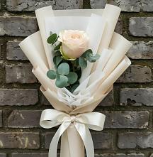 Букет цветов из:  Розы в Серпухове