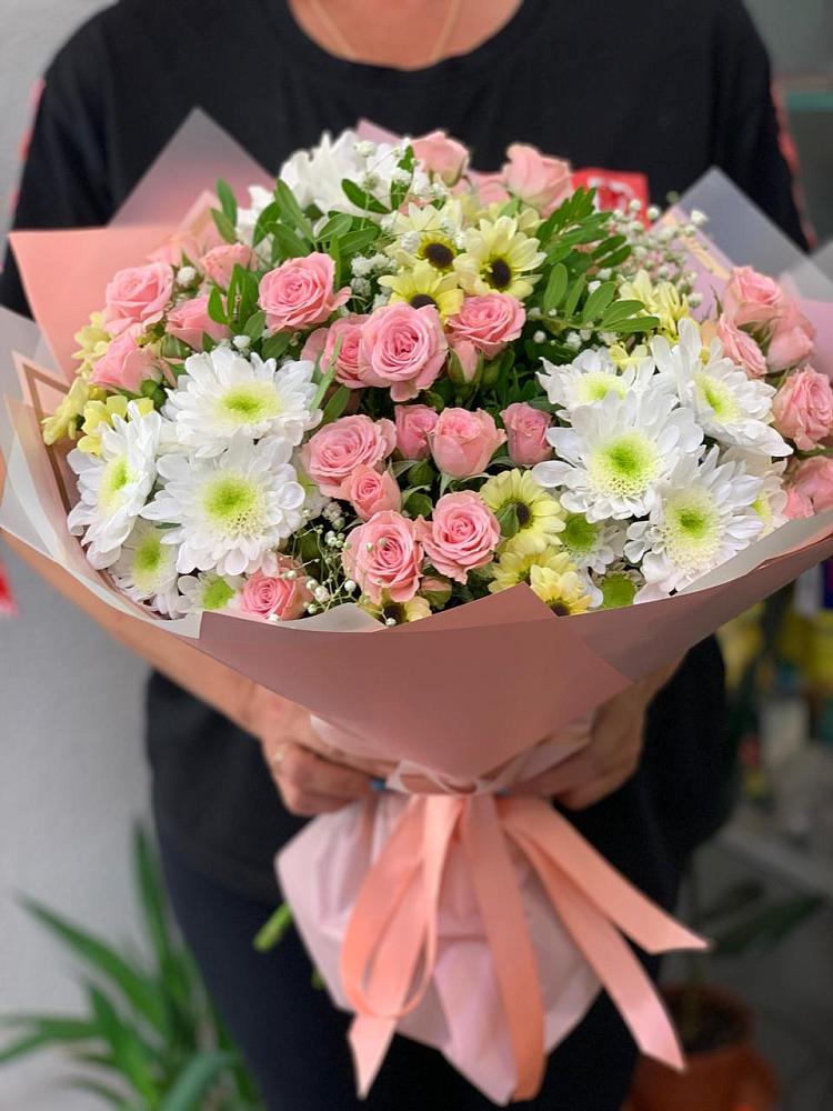 Букет цветов из: Розы и Хризантемы в Серпухове