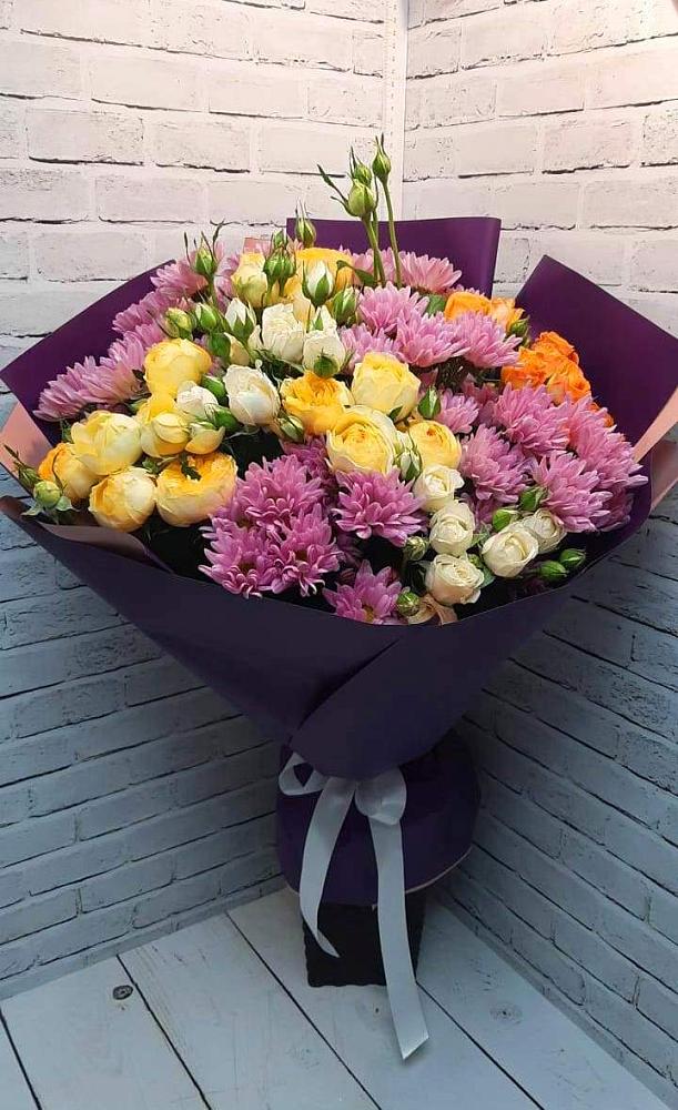 Букет цветов из: Хризантемы и Розы в Серпухове