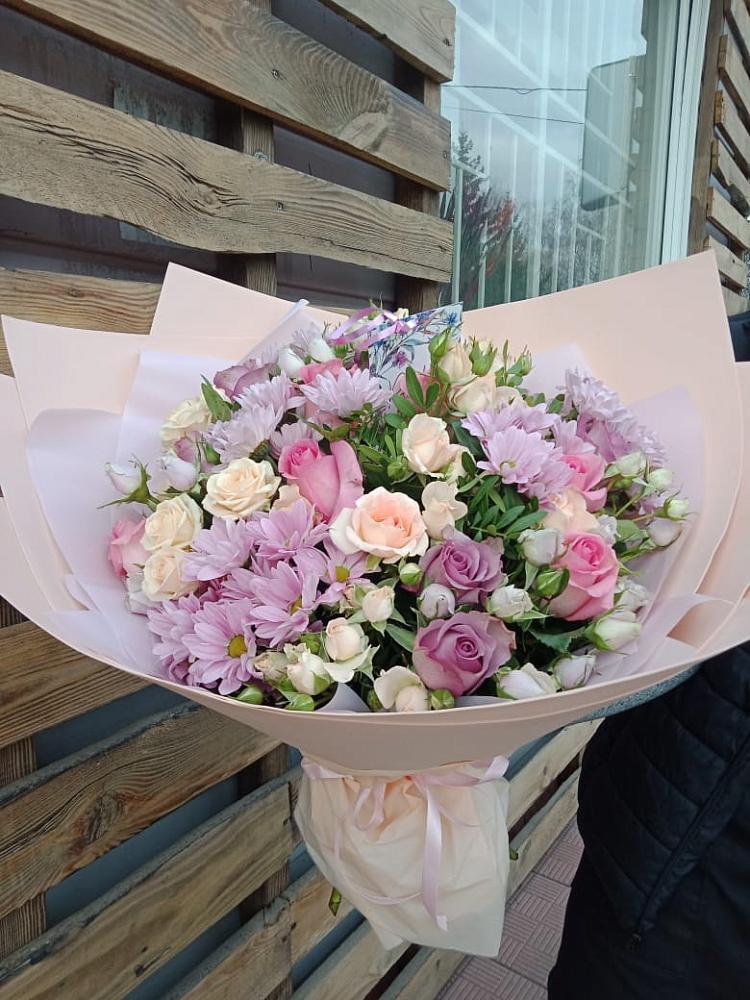 Букет цветов из: Розы и Хризантемы в Серпухове