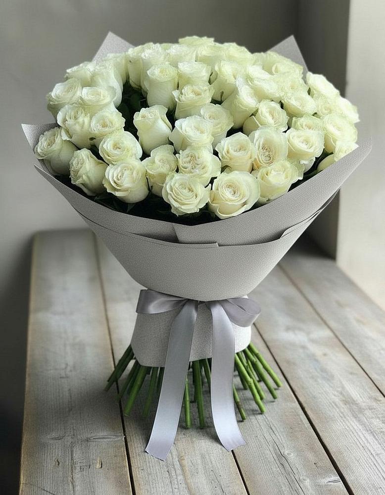 Букет 35 Белых роз в Серпухове