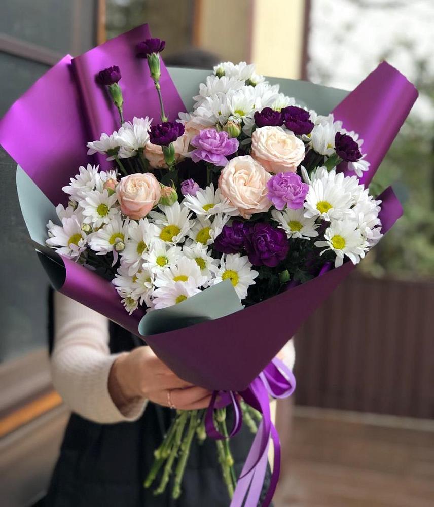 Букет цветов из: Хризантемы, Гвоздики и Розы в Серпухове