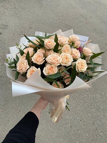 Букет Кремовые розы Латте в Серпухове