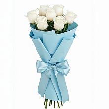 Букет 7 белых роз Проуд в Серпухове