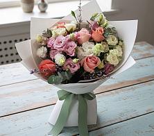 Букет цветов из:  Розы, Лизиантусы и Гвоздики в Серпухове