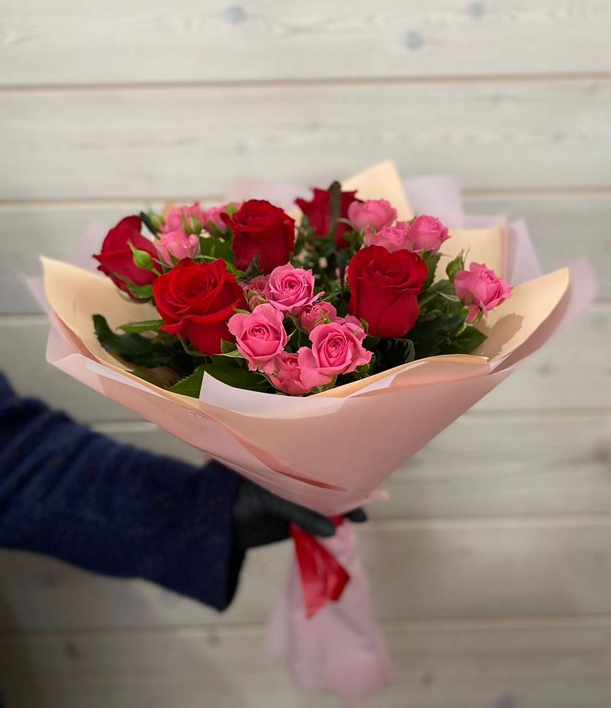 Букет цветов из: Розы в Серпухове