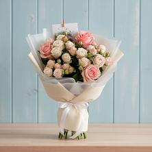 Букет цветов из:  Розы в Серпухове