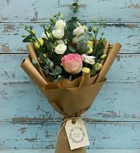 Букет цветов из:  Розы и Лизиантусы в Серпухове